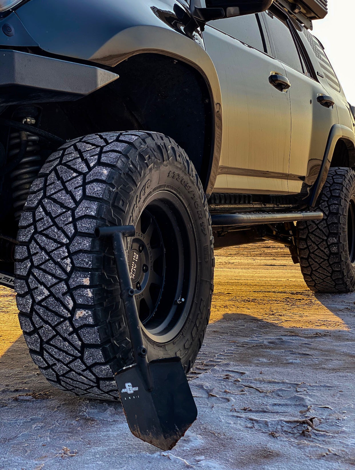 Compact Adventure Shovel – A6™ Black | Agency 6 – Agency6.com