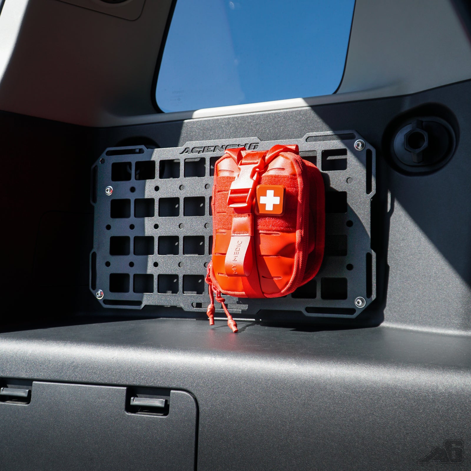 Durable Universal Grid 8.75''x16'' | Agency 6